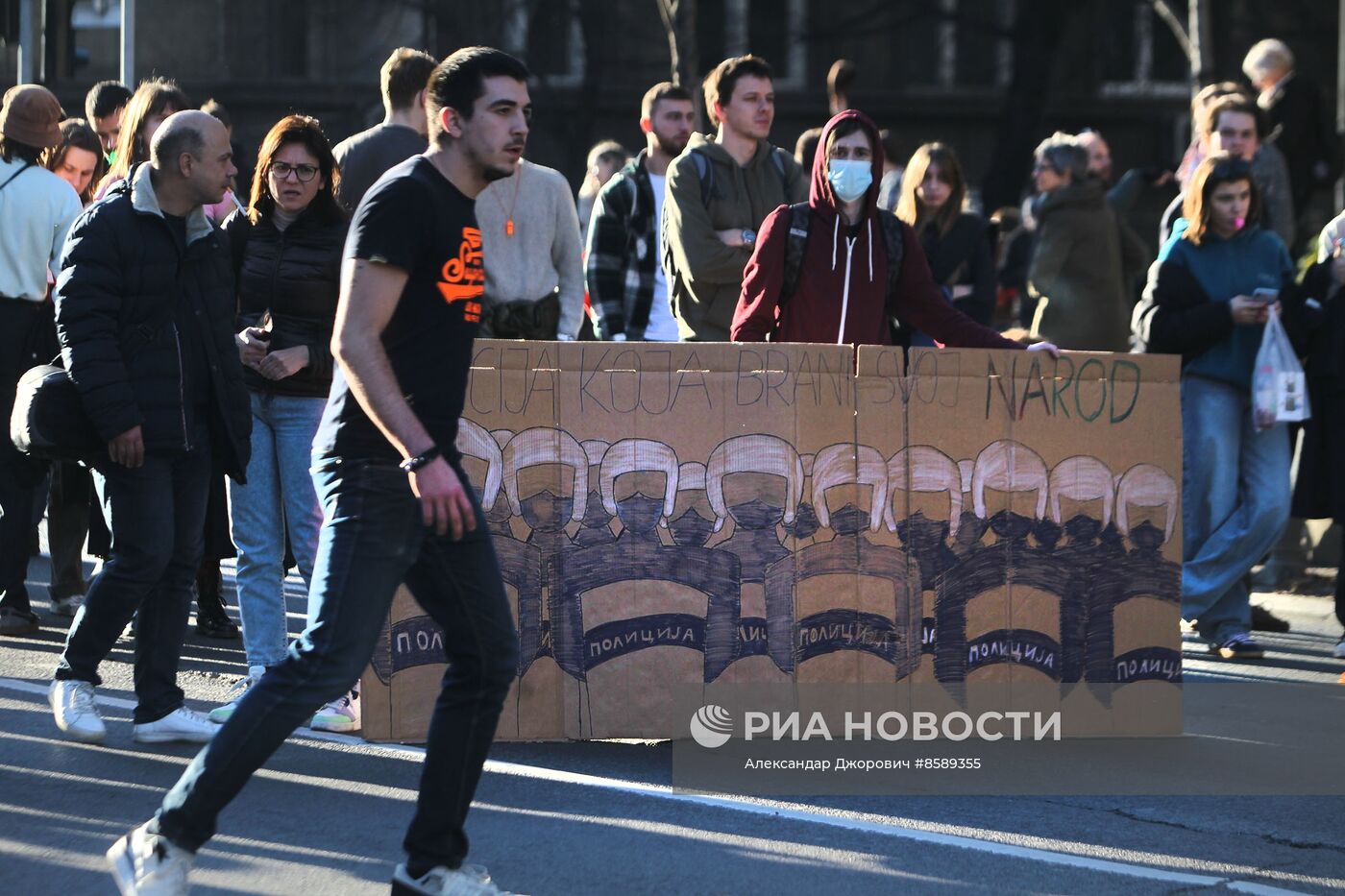 Протесты в Белграде против результатов выборов в Сербии