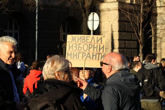 Протесты в Белграде против результатов выборов в Сербии