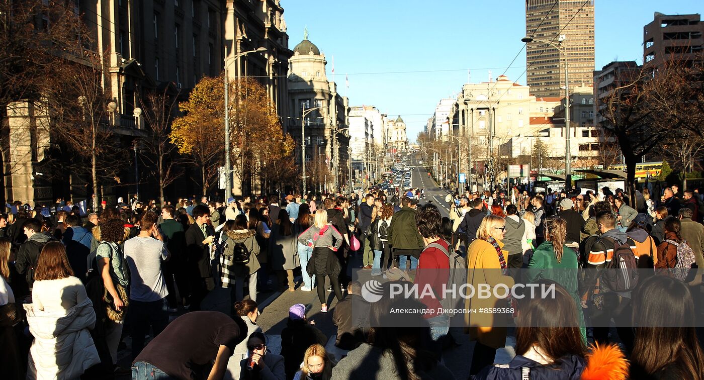 Протесты в Белграде против результатов выборов в Сербии