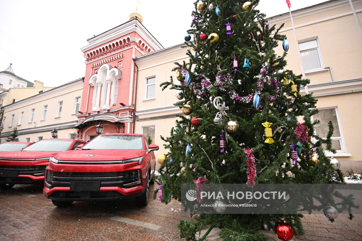 Передача автомобилей "Москвич" ГУ МЧС России по Москве