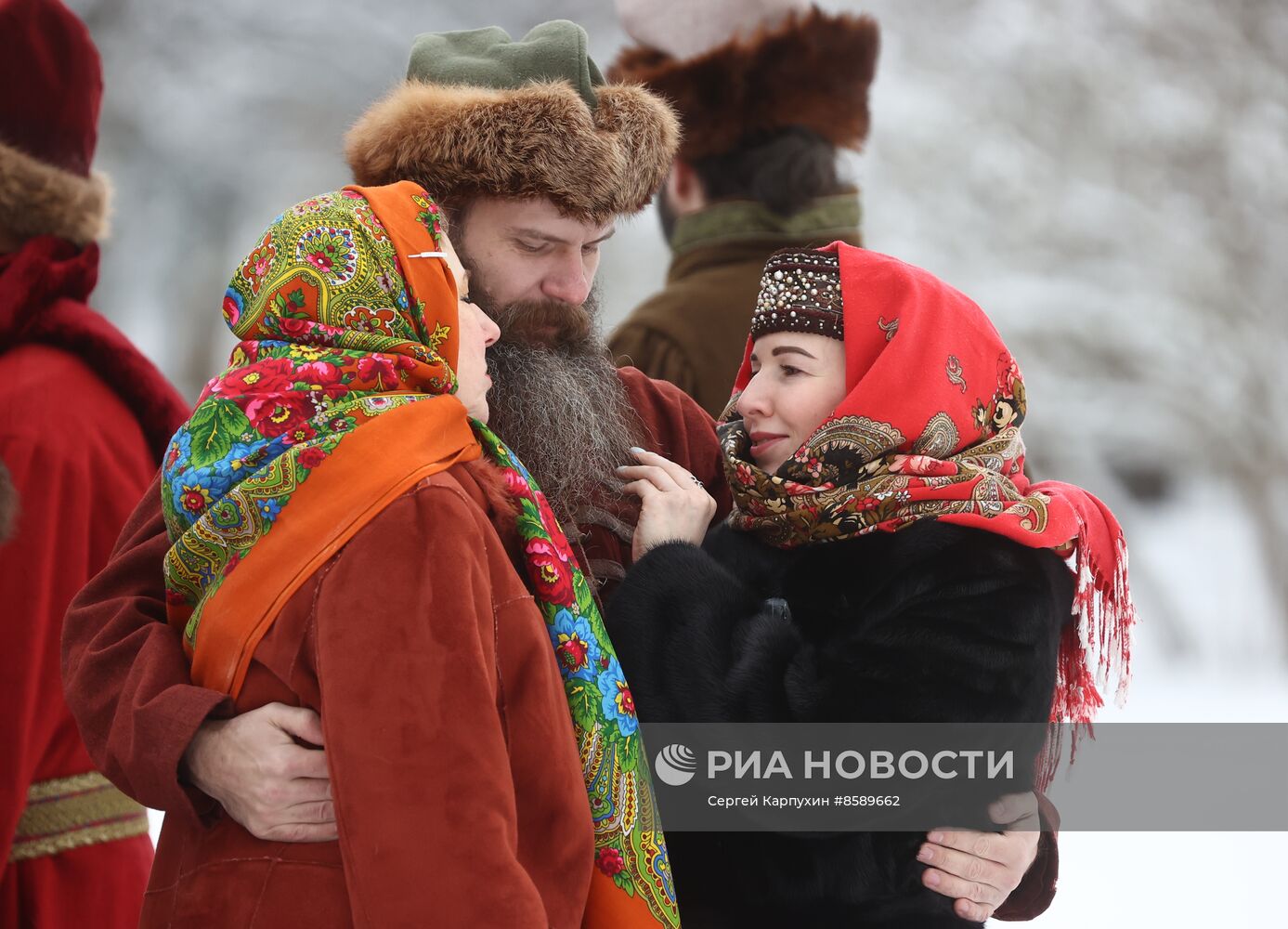 Лидеры СНГ посетили дворцы Павловска, Царского Села и Петергофа