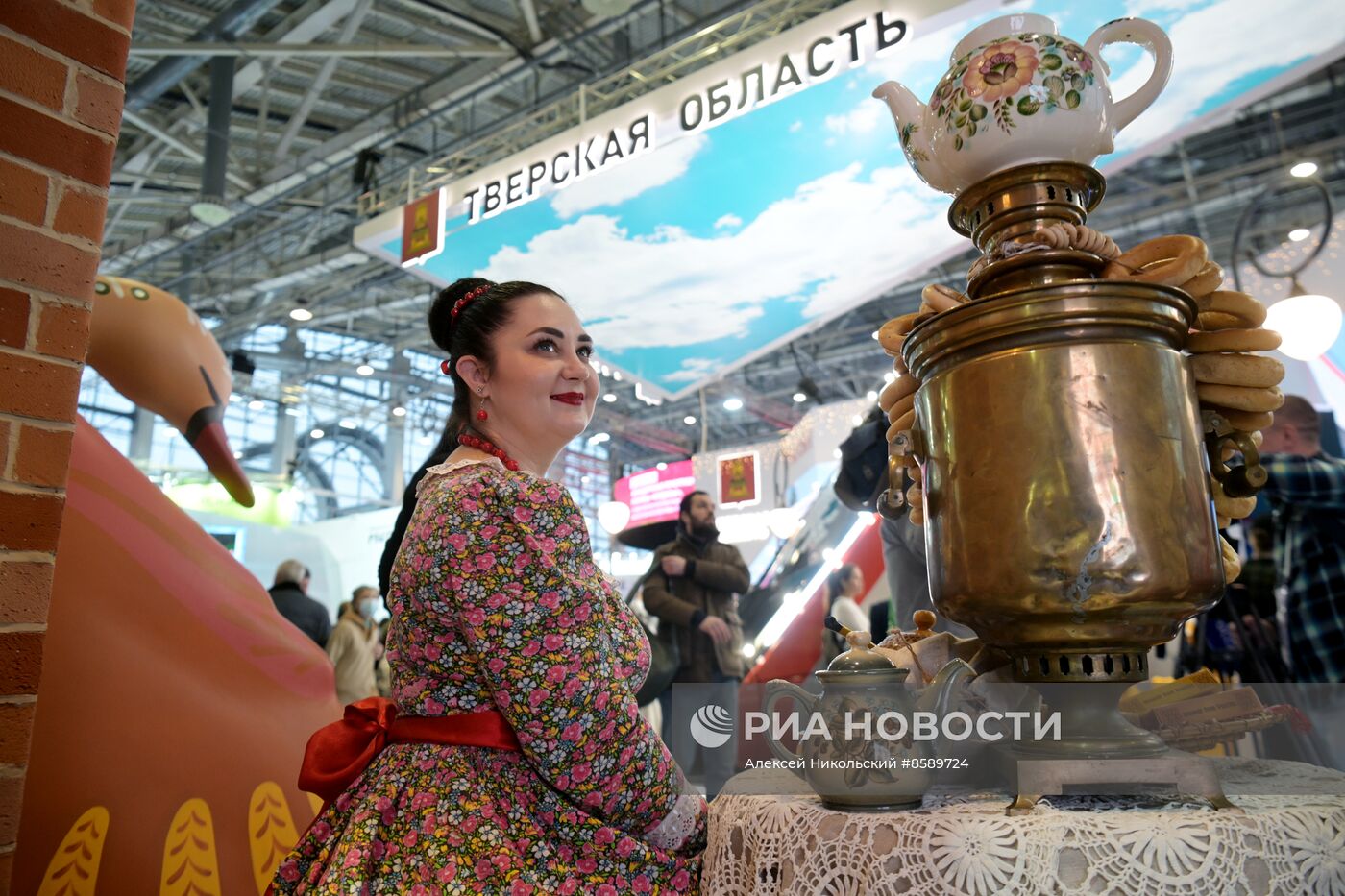 Работа выставки "Россия"