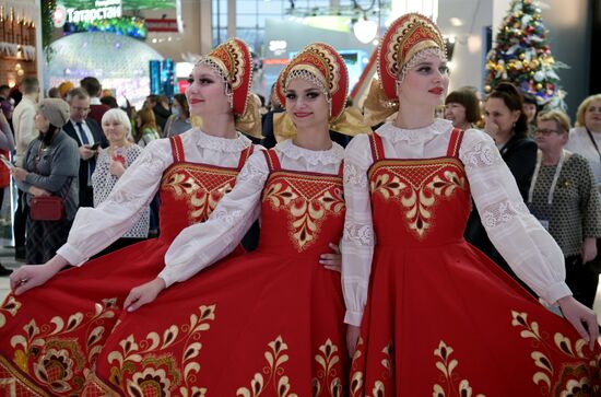 Международная выставка-форум "Россия"
Место: Россия, Москва. Автор: Алексей Никольский/РИА Новости. Работа выставки "Россия"