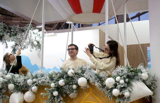 Международная выставка-форум "Россия"
Место: Россия, Москва. Автор: Алексей Никольский/РИА Новости. Работа выставки "Россия"