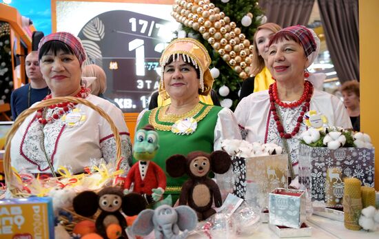 Международная выставка-форум "Россия"
Место: Россия, Москва. Автор: Алексей Никольский/РИА Новости. Работа выставки "Россия"