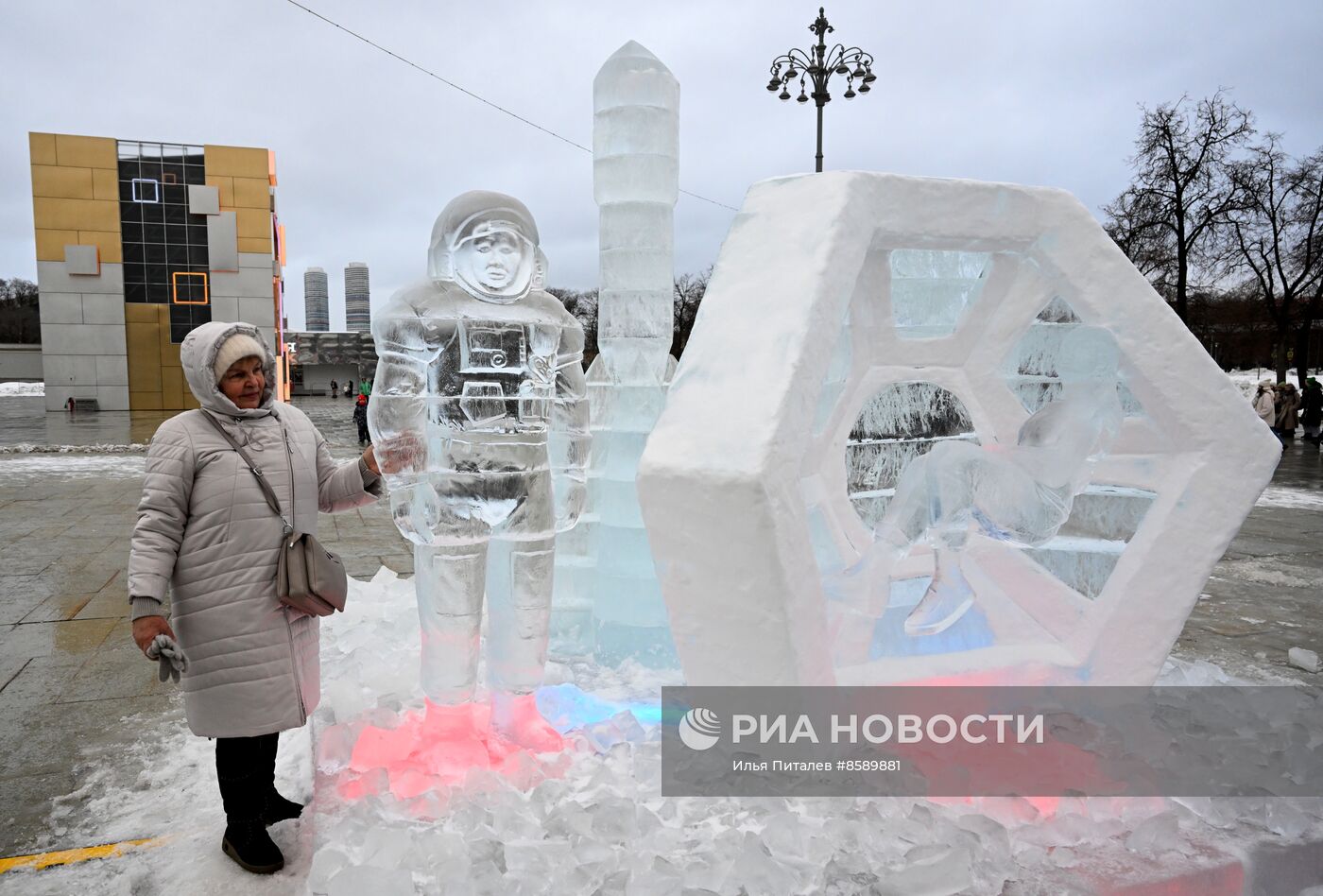 Выставка "Россия".  Открытие экспозиции ледяных скульптур