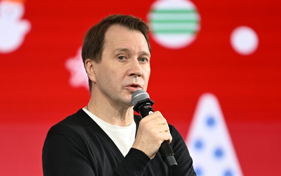 Международная выставка-форум "Россия"
Открытие Дня Региона - презентация Московской области, павильон №75
Евгений Миронов, художественный руководитель Театра Наций
Место: Россия, Москва. Автор: Кристина Кормилицына/РИА Новости. Выставка "Россия". Московская область. День региона