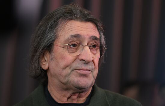 Международная выставка-форум "Россия"
Открытие Дня Региона - презентация Московской области, павильон №75
Юрий Башмет, дирижер
Место: Россия, Москва. Автор: Кристина Кормилицына/РИА Новости. Выставка "Россия". Московская область. День региона