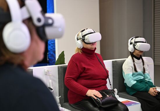 Международная выставка-форум "Россия"
Павильон №75
Место: Россия, Москва. Автор: Кристина Кормилицына/РИА Новости. Работа выставки "Россия"