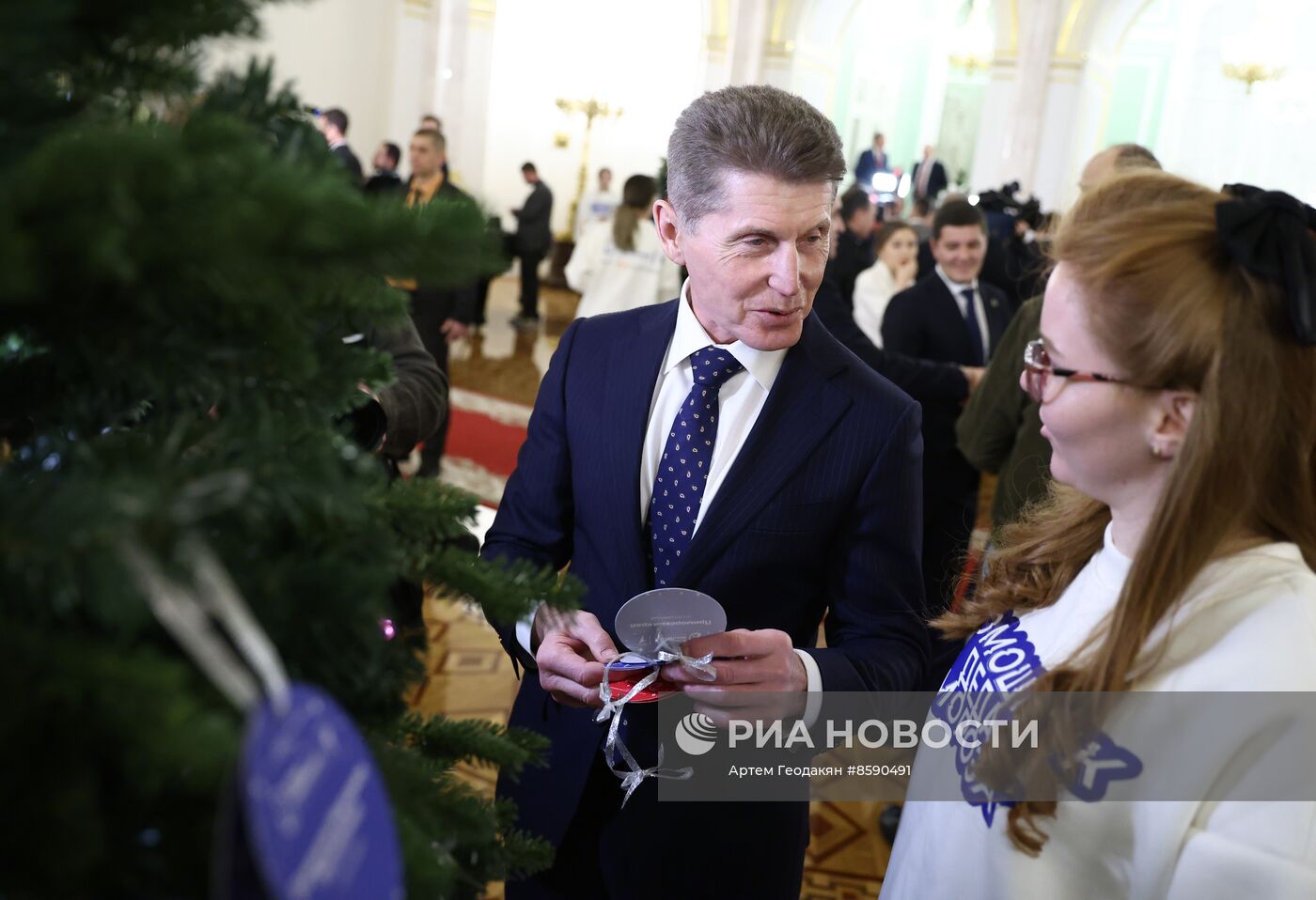 Акция "Елка желаний" в Кремле