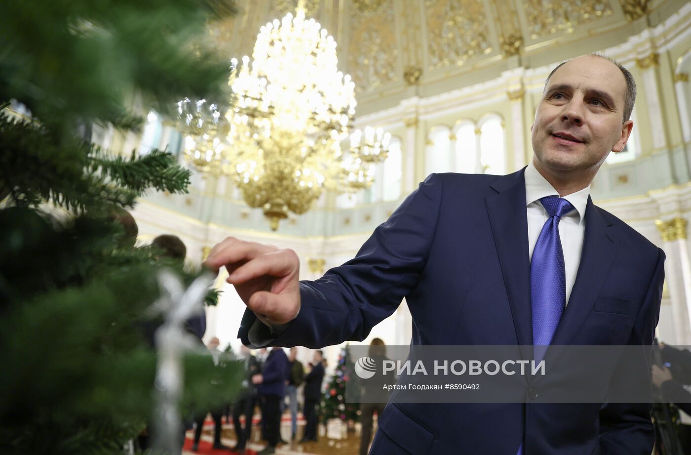 Акция "Елка желаний" в Кремле