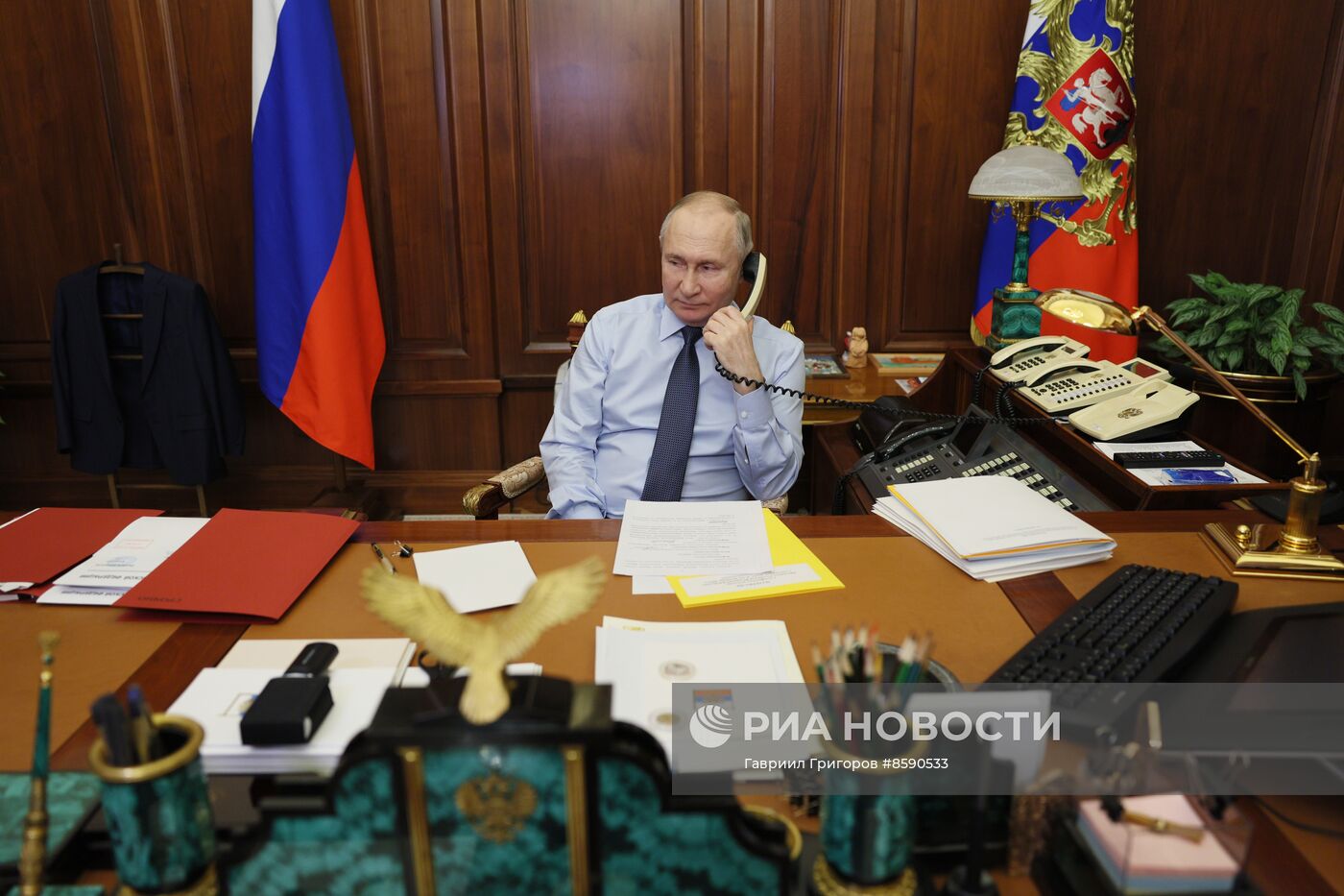 Президент РФ В. Путин поговорил по телефону с Никитой Мирошниченко