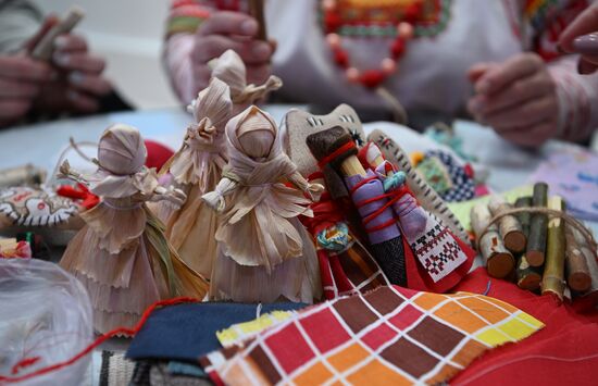 Международная выставка-форум "Россия"
Павильон №75
Место: Россия, Москва. Автор: Кристина Кормилицына/РИА Новости. Работа выставки "Россия"