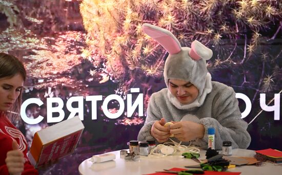 Международная выставка-форум "Россия"
Павильон №75
Место: Россия, Москва. Автор: Кристина Кормилицына/РИА Новости. Работа выставки "Россия"