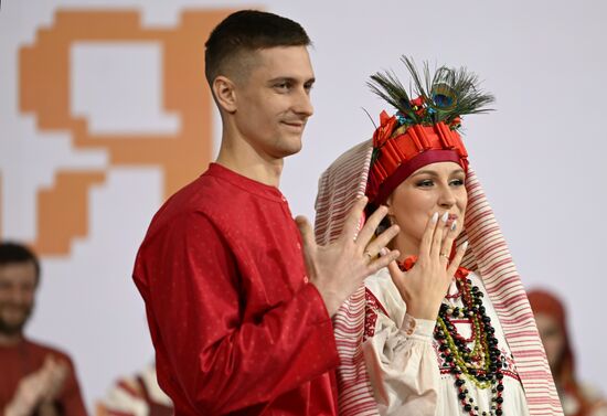 Выставка "Россия". Свадебная церемония по тульским традициям