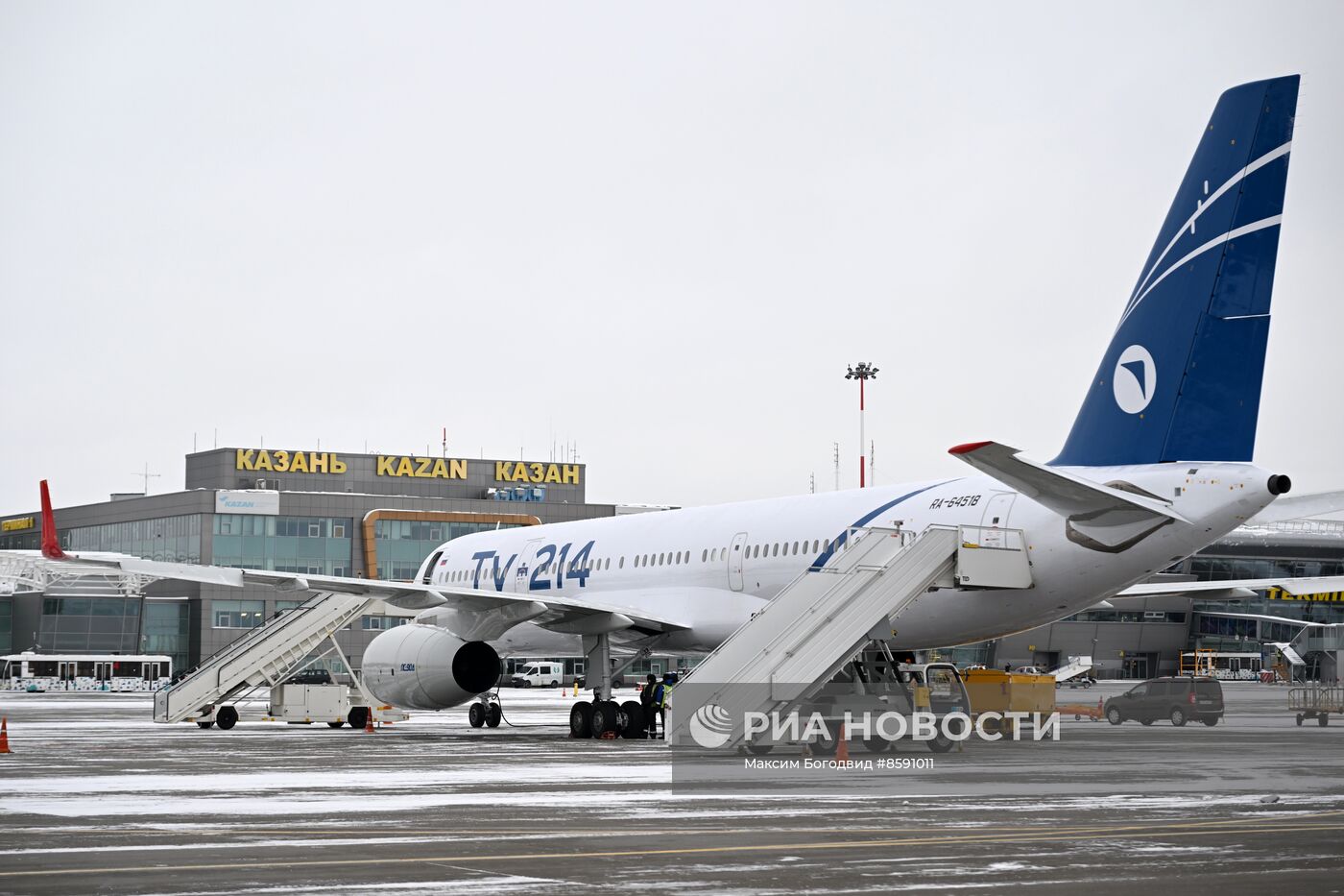 Приемка самолета Ту-214 авиакомпанией Red Wings в Казани | РИА Новости  Медиабанк