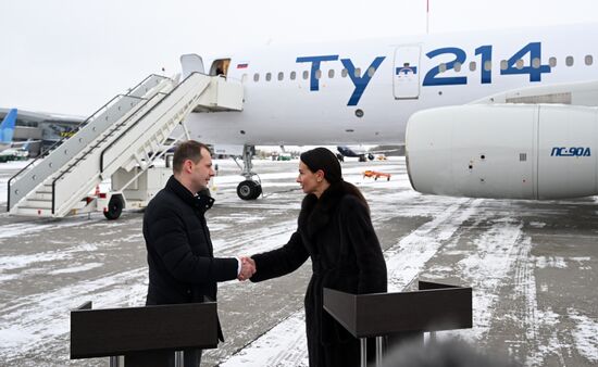 Приемка самолета Ту-214 авиакомпанией Red Wings в Казани