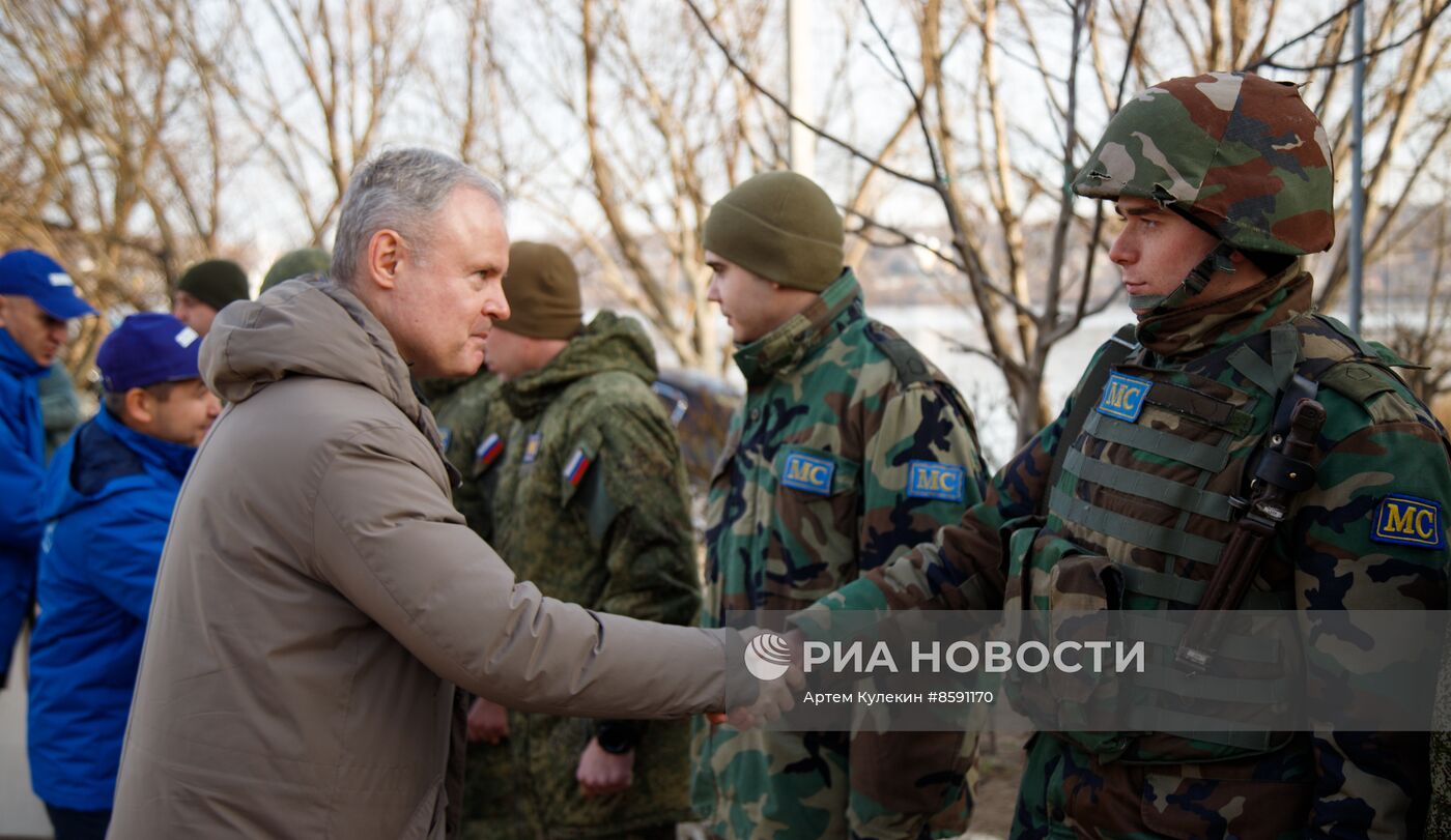 В Приднестровье миротворцев на постах поздравили с Новым годом