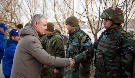 В Приднестровье миротворцев на постах поздравили с Новым годом