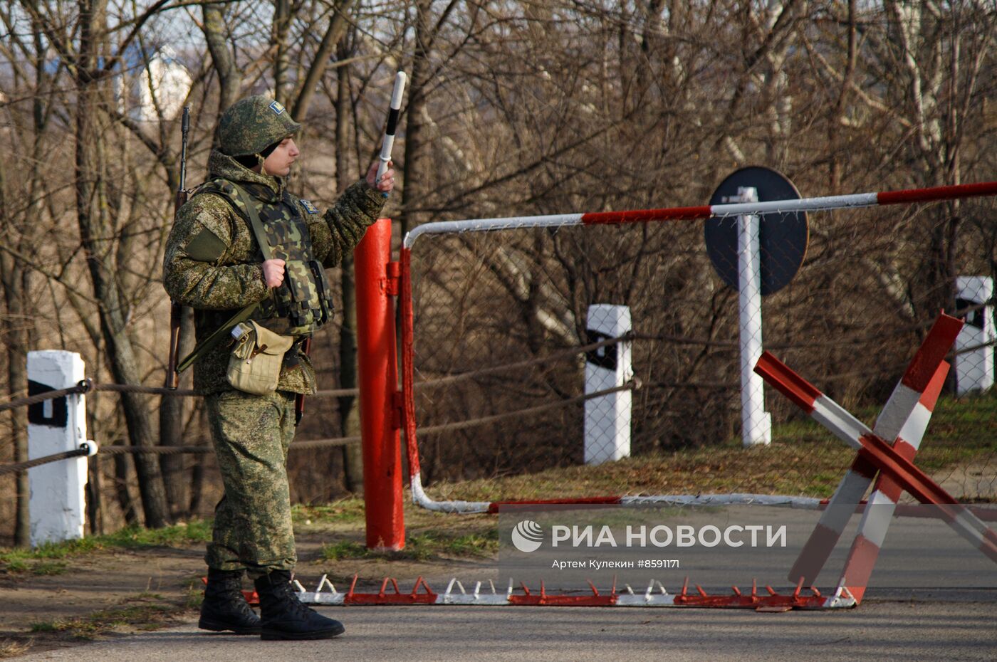 В Приднестровье миротворцев на постах поздравили с Новым годом