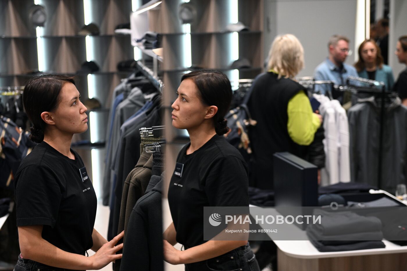 Открытие магазина Putin Team Russia