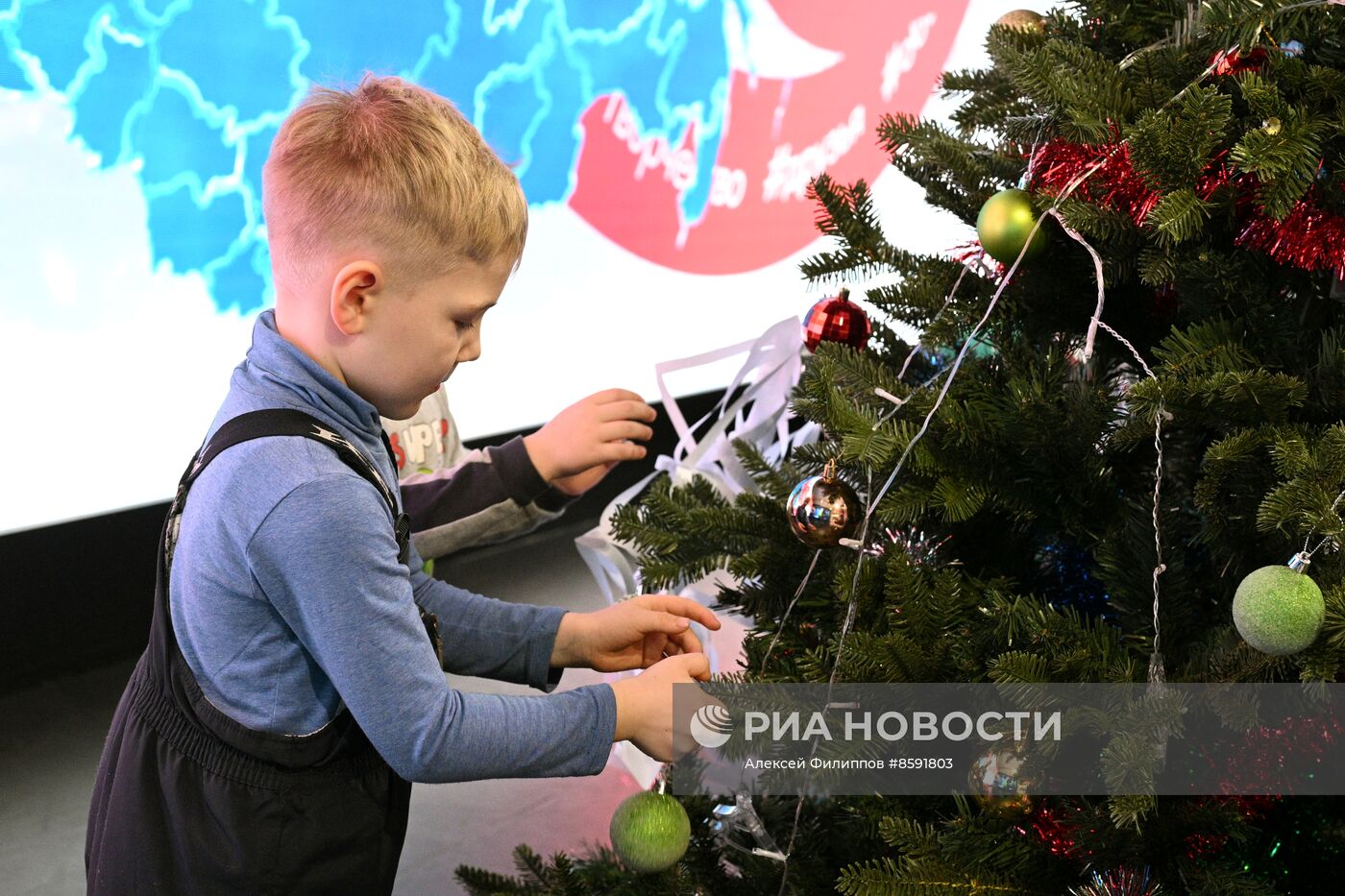 Выставка "Россия". Серия мероприятий от Министерства труда РФ к Новому году