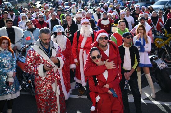 Мотопробег Дедов Морозов в Сочи