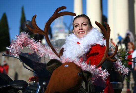 Мотопробег Дедов Морозов в Сочи