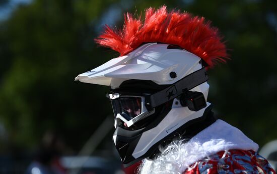 Мотопробег Дедов Морозов в Сочи