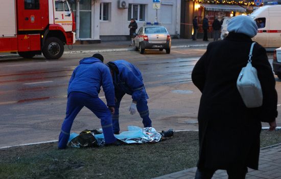 Последствия обстрела центра Белгорода ВСУ