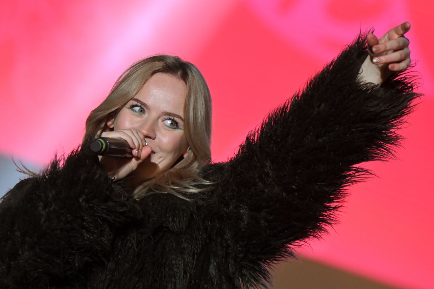 Выставка "Россия". Концерт "Русского радио"