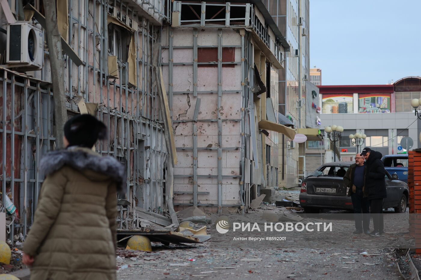 Последствия обстрела центра Белгорода ВСУ