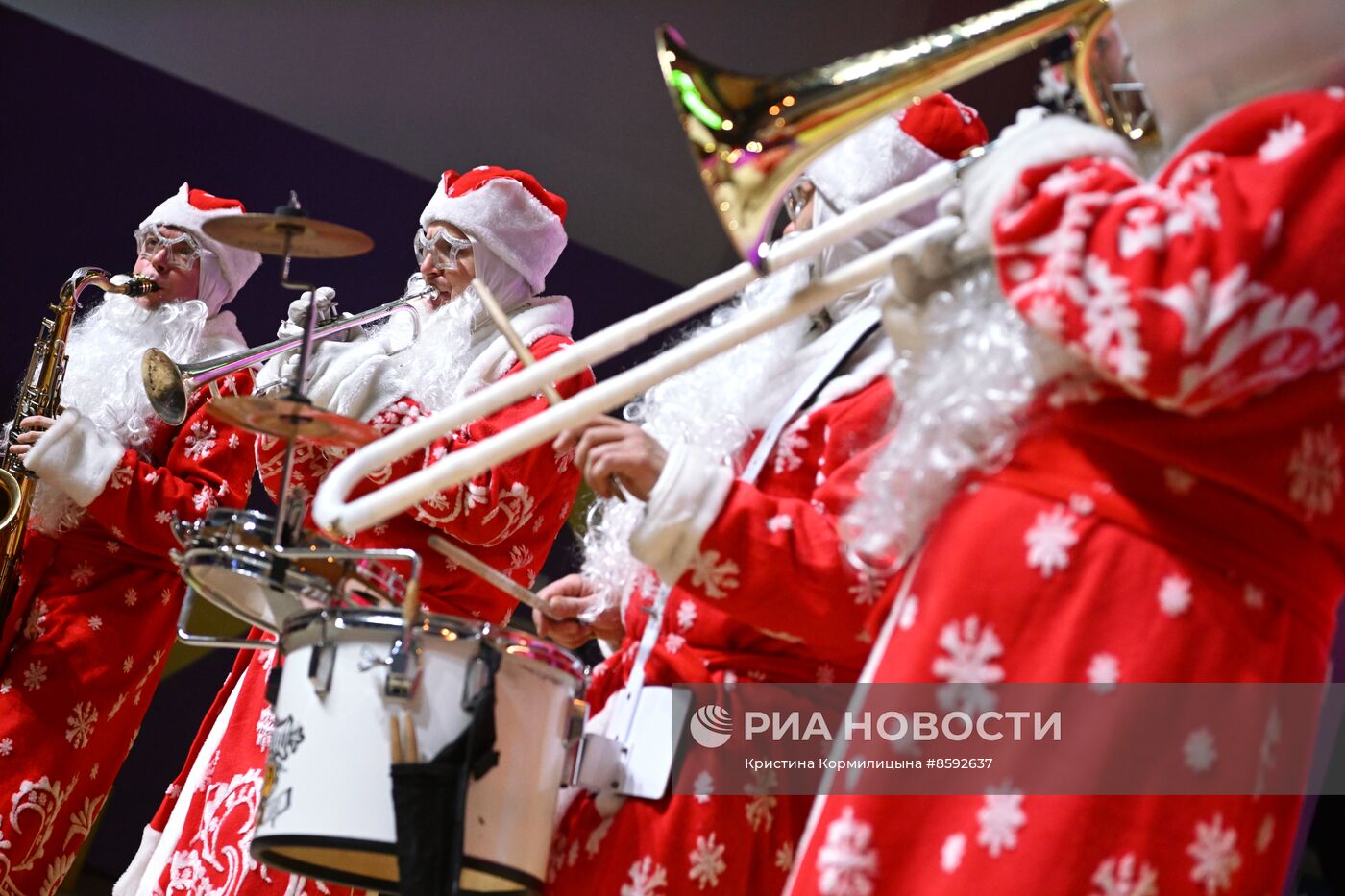 Выставка "Россия". Детское новогоднее театрализованное представление от участников Движения Первых