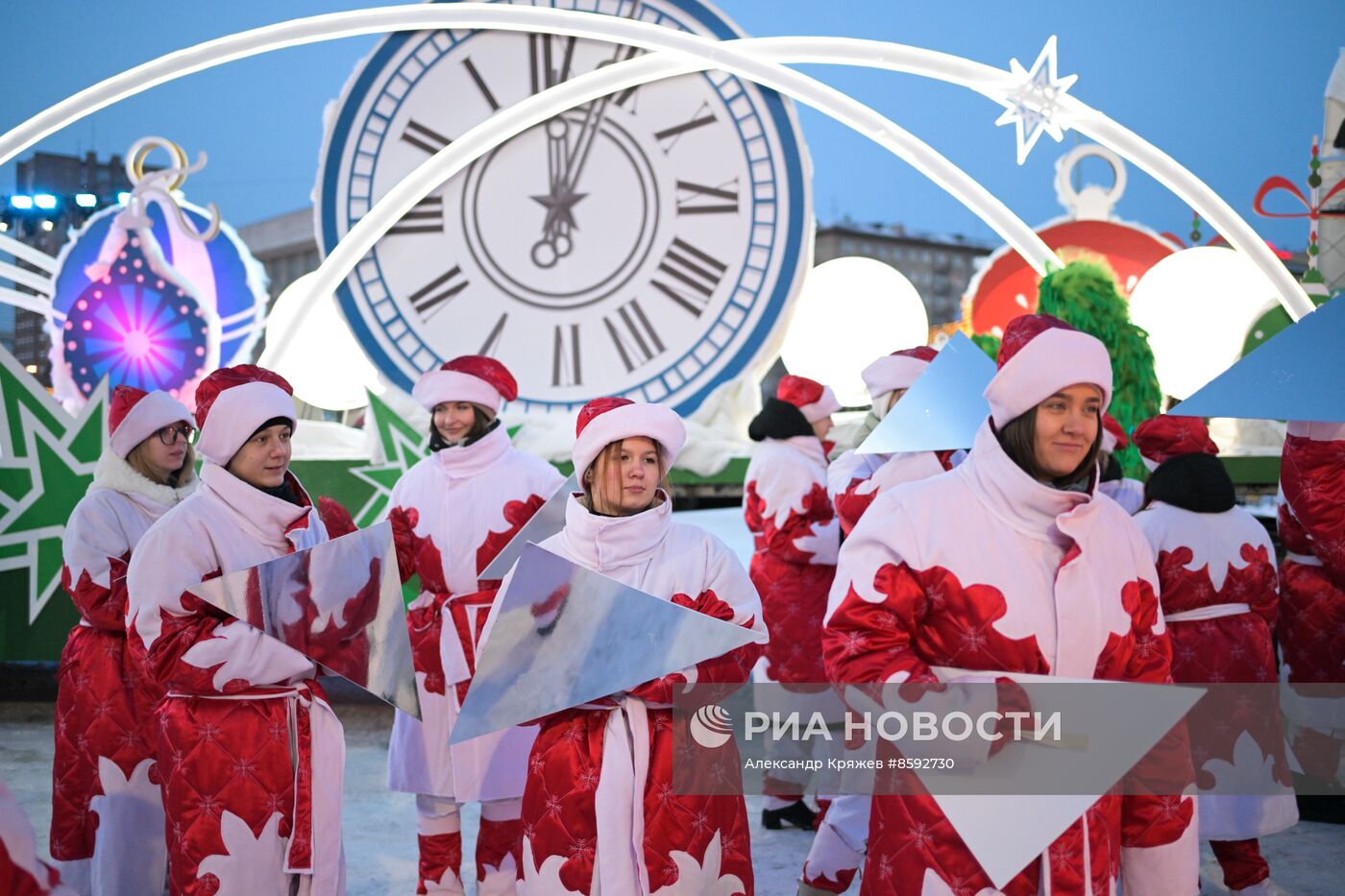 Шествие новогодних игрушек в Новосибирске