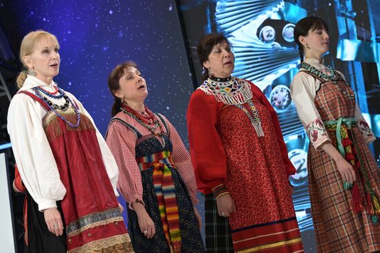 Выставка "Россия". Новогодние каникулы с пользой. Мастер-классы по актерскому мастерству и колядкам