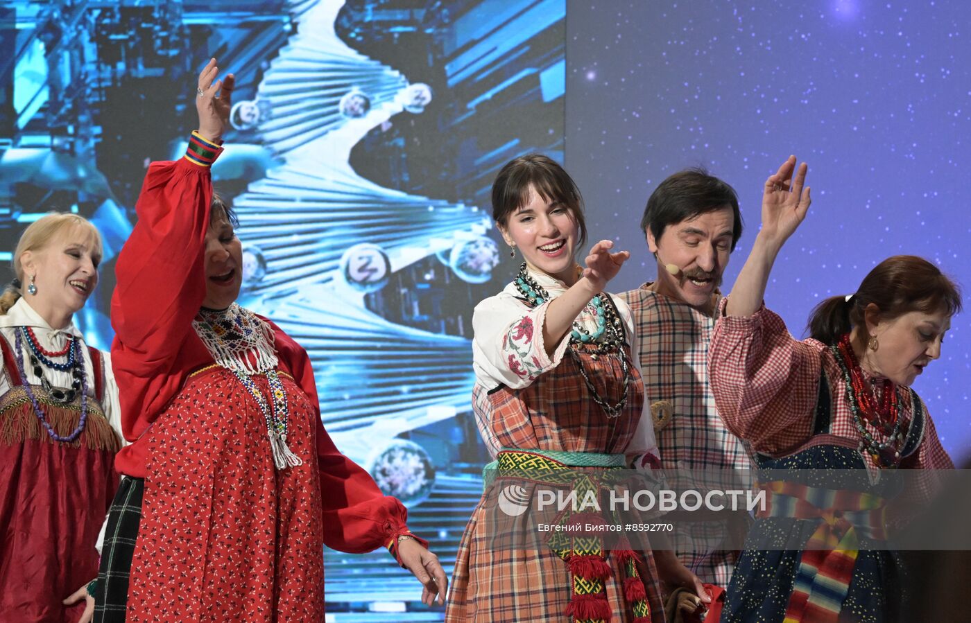 Выставка "Россия". Новогодние каникулы с пользой. Мастер-классы по актерскому мастерству и колядкам