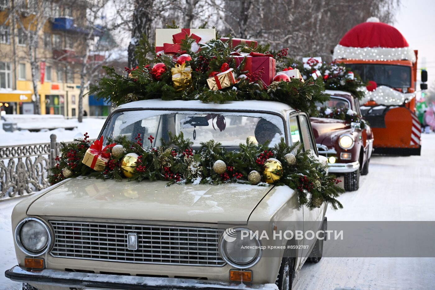 Шествие новогодних игрушек в Новосибирске