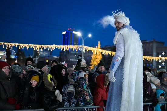 Шествие новогодних игрушек в Новосибирске