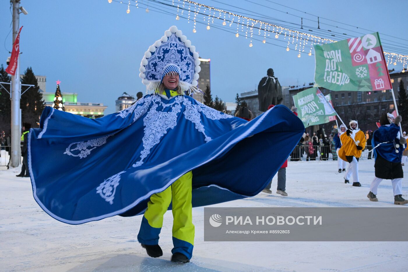 Шествие новогодних игрушек в Новосибирске