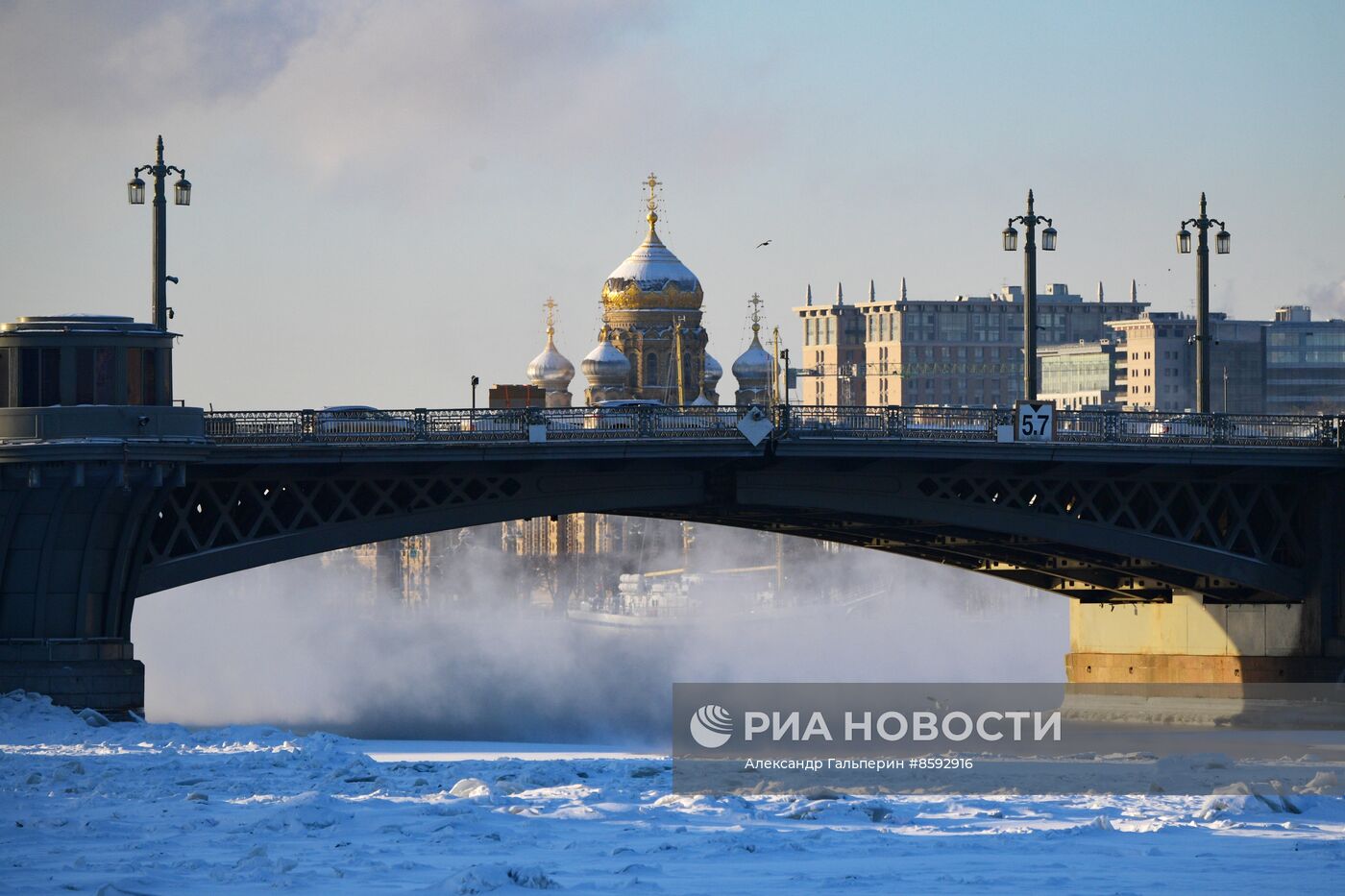 Сильный мороз в Санкт-Петербурге