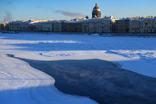 Сильный мороз в Санкт-Петербурге