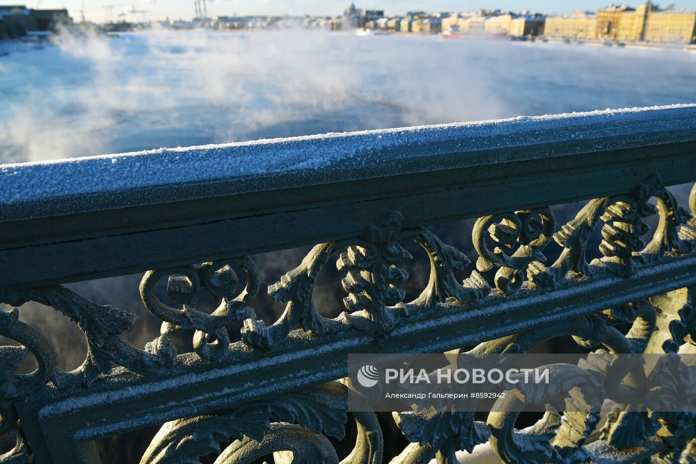 Сильный мороз в Санкт-Петербурге