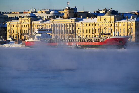 Сильный мороз в Санкт-Петербурге