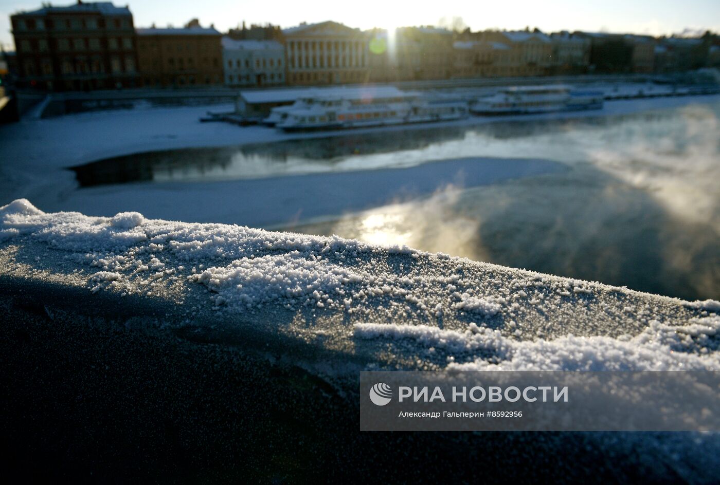 Сильный мороз в Санкт-Петербурге