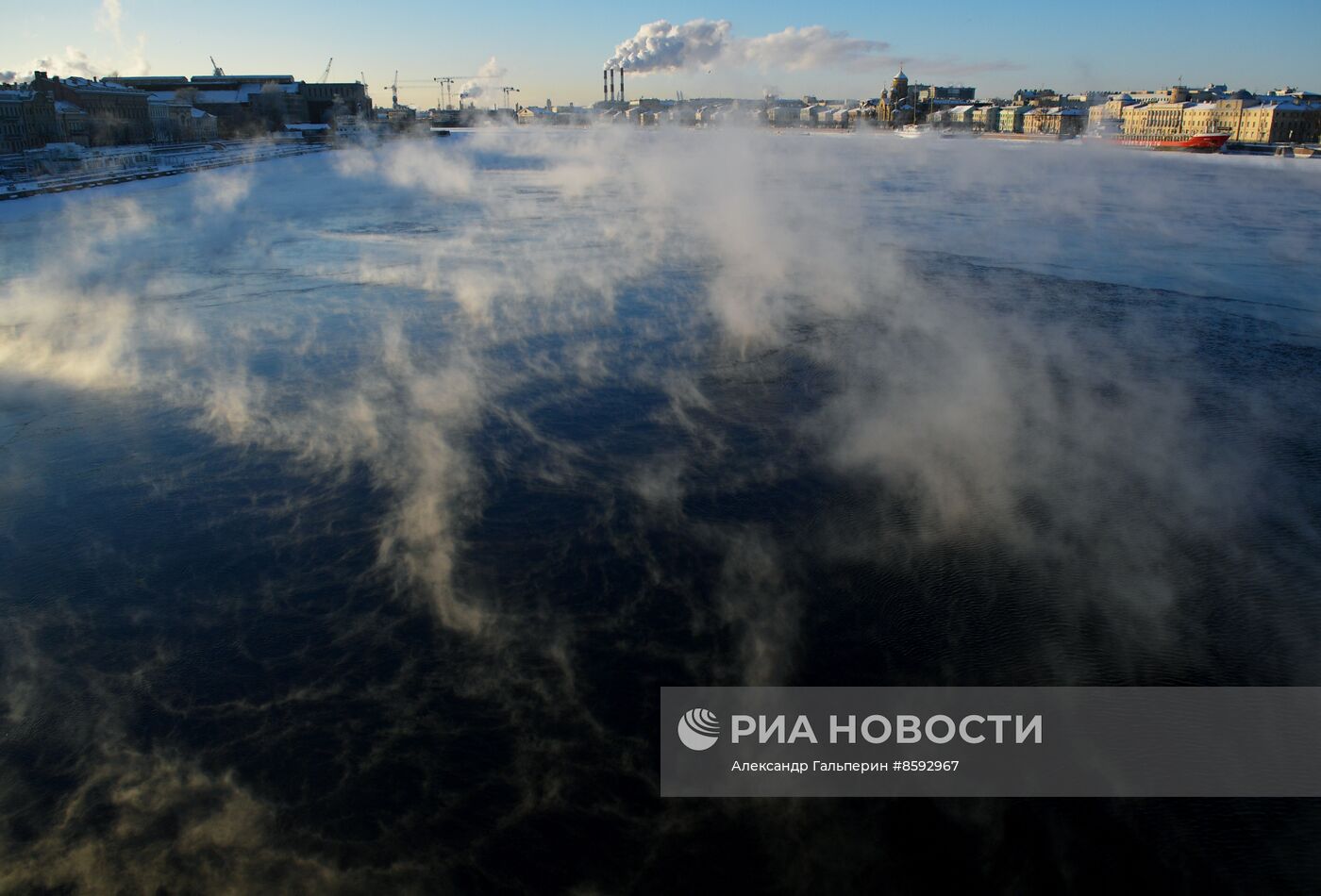 Сильный мороз в Санкт-Петербурге