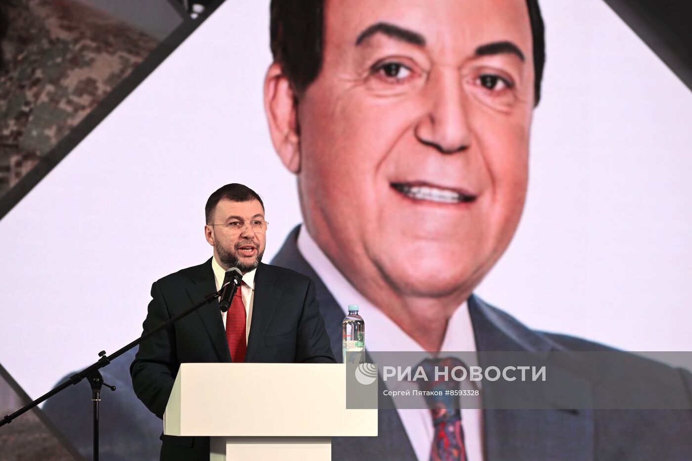 Выставка "Россия". Донецкая Народная Республика. День региона