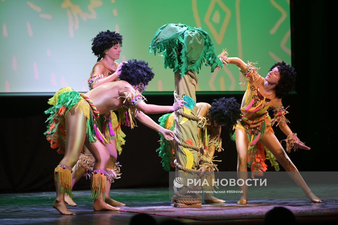 Выставка "Россия". "Новогодняя сказка" от МГИК