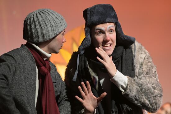 Международная выставка-форум "Россия"
"Новогодняя сказка" от МГИК
Павильон №84, Дом культуры Место: Россия, Москва. Автор: Алексей Никольский/РИА Новости. Выставка "Россия". "Новогодняя сказка" от МГИК