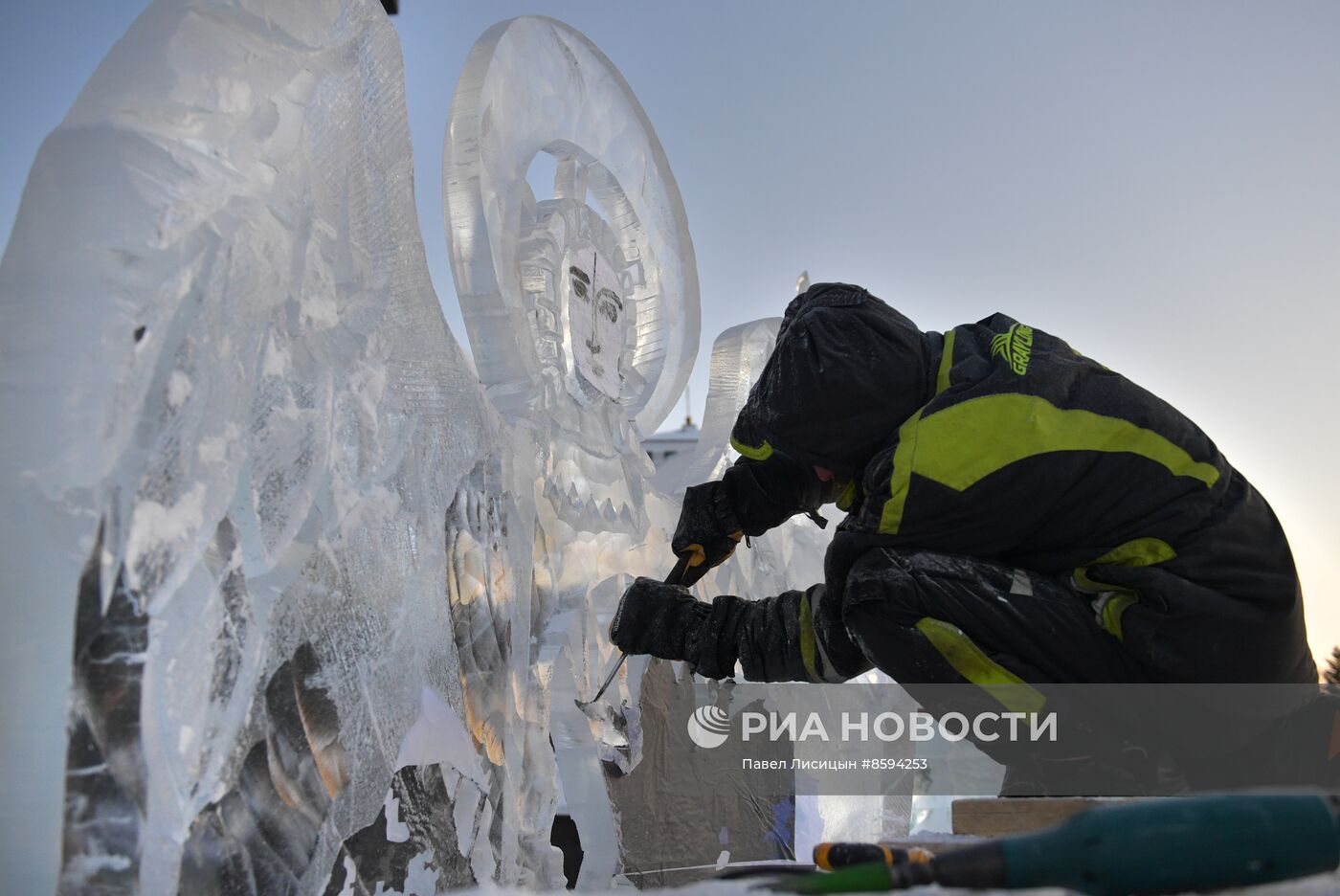 Рождественский фестиваль ледовой скульптуры "Вифлеемская звезда" в Екатерибурге