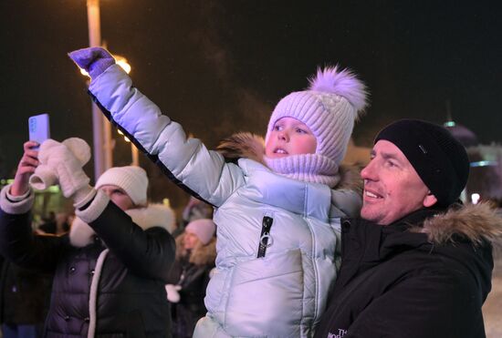 Международная выставка-форум "Россия"
Концерт VK, Главная уличная сцена Место: Россия, Москва. Автор: Максим Блинов/РИА Новости. Выставка "Россия". Концерт VK